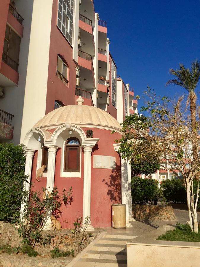 Desert Pearl Apartment Хургада Екстериор снимка