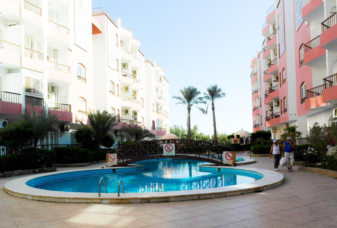 Desert Pearl Apartment Хургада Екстериор снимка